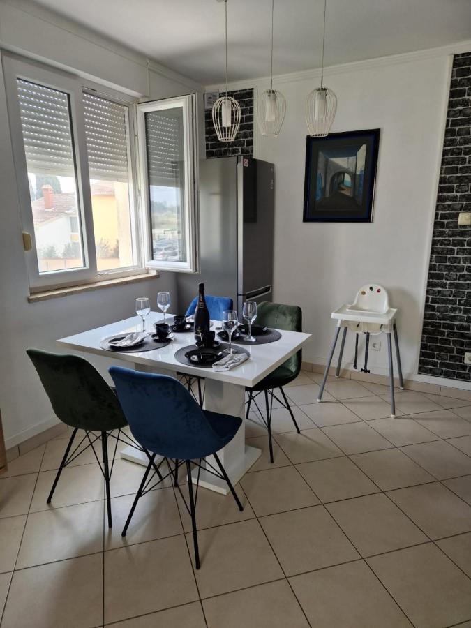 Apartment Franko Pula Exterior foto